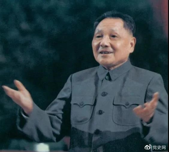 在1978年2月24日至3月8日召開的全國(guó)政協(xié)五屆一次會(huì)議上，鄧小平當(dāng)選為全國(guó)政協(xié)主席。