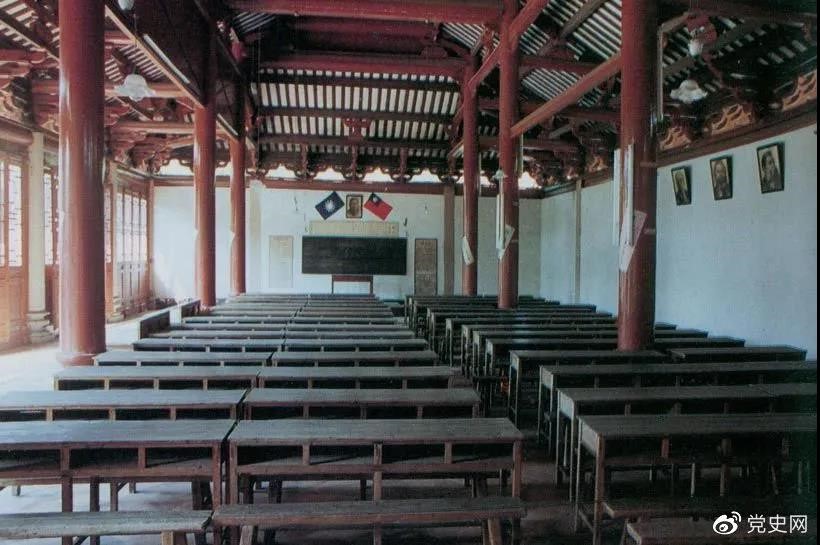 1926年3月，毛澤東任第六屆農(nóng)民運(yùn)動講習(xí)所所長。圖為廣州農(nóng)民運(yùn)動講習(xí)所課堂。